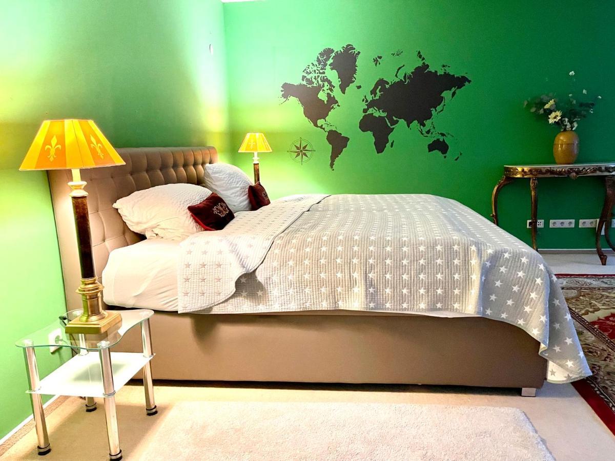 Doppelzimmer Gartenblick Villa Julian آوريش المظهر الخارجي الصورة